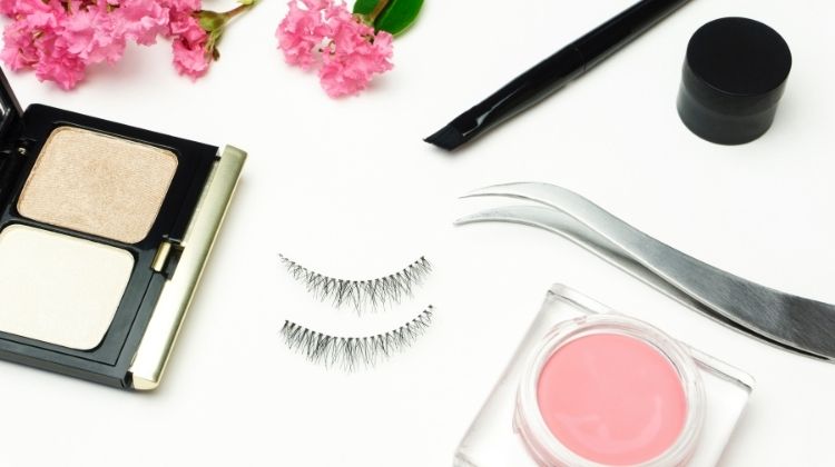 benefits of wearing false lashes